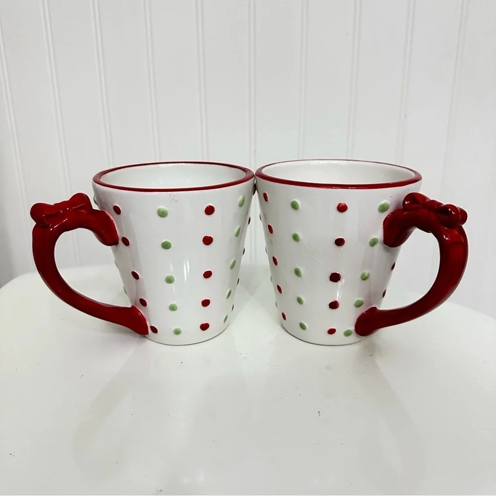 Oneida Holiday Tidings Christmas coffee mugs Earthware Polka Dot and‎ Bows 8 OZ